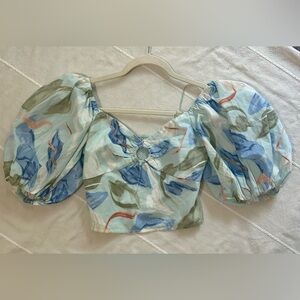 Abercrombie and Fitch v neck cropped puff sleeve blouse